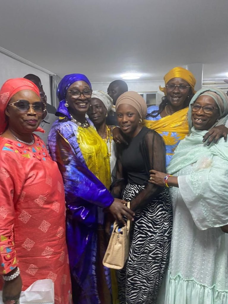 S.E. Mme la Ministre Yassine FALL, rencontre les responsables des associations sénégalaises en Côte d’Ivoire.